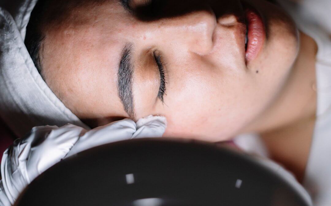 Microshading vs Microblading: Which Fits Your Skin in 2026